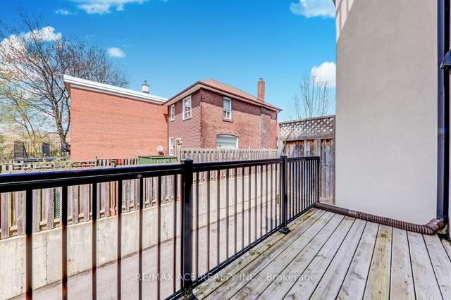 22 Coventry St, House attached with 3 bedrooms, 3 bathrooms and 1 parking in Toronto ON | Image 7