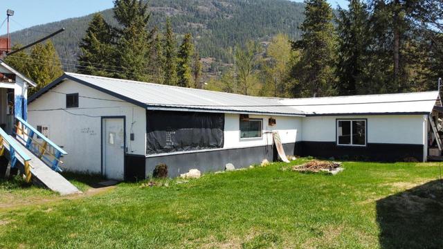 515 Baker Avenue, House detached with 3 bedrooms, 2 bathrooms and null parking in Salmo BC | Image 20