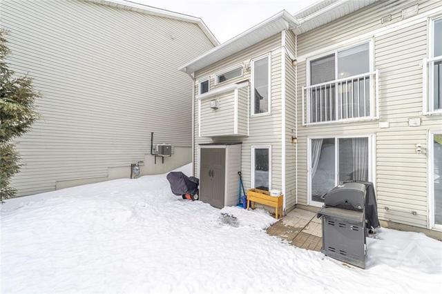 95 Gray Crescent, Townhouse with 3 bedrooms, 3 bathrooms and 3 parking in Ottawa ON | Image 23