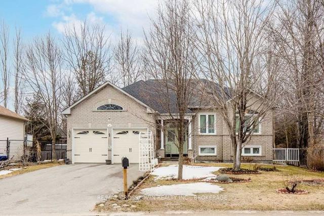 62 Caribou Tr, House detached with 2 bedrooms, 3 bathrooms and 6 parking in Wasaga Beach ON | Image 1