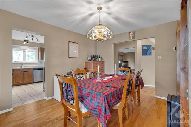 746 Cezanne Crescent, House detached with 4 bedrooms, 3 bathrooms and 6 parking in Ottawa ON | Image 6