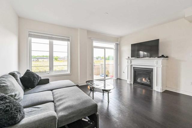 80 Heming Tr, House semidetached with 3 bedrooms, 3 bathrooms and 3 parking in Hamilton ON | Image 6