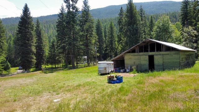 3021 Tower Road, House detached with 4 bedrooms, 2 bathrooms and null parking in Central Kootenay H BC | Image 6