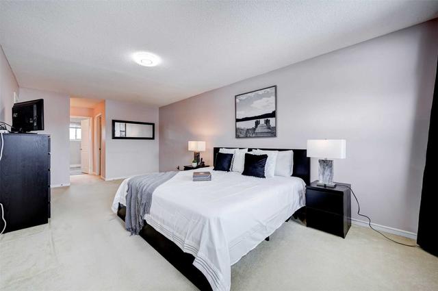 612 Amberwood Cres, House detached with 4 bedrooms, 4 bathrooms and 6 parking in Pickering ON | Image 21