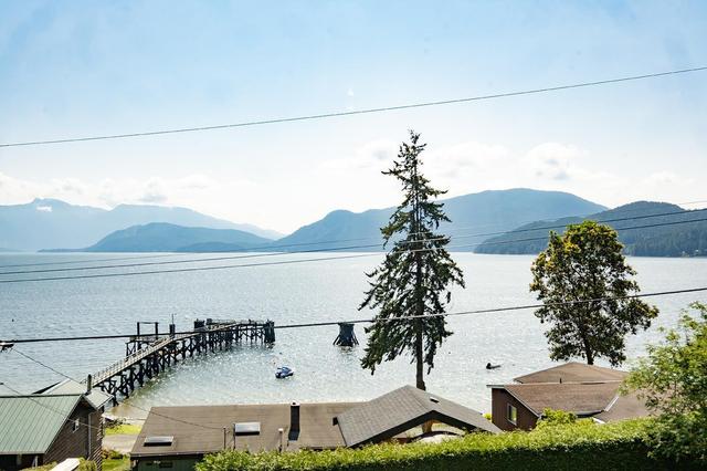1249 Point Road, House detached with 3 bedrooms, 2 bathrooms and 3 parking in Sunshine Coast F BC | Image 6