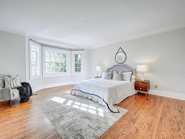 70 Clarendon Ave, House detached with 5 bedrooms, 6 bathrooms and 5 parking in Toronto ON | Image 11