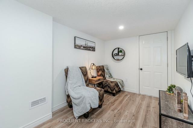 15 - 22 Marshall Dr, Townhouse with 3 bedrooms, 4 bathrooms and 2 parking in Guelph ON | Image 24