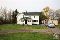 8502 Bank Street, House detached with 4 bedrooms, 2 bathrooms and 5 parking in Ottawa ON | Image 1