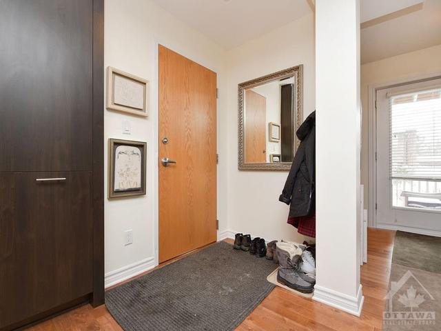 a - 11 Wilton Avenue, Condo with 2 bedrooms, 1 bathrooms and 1 parking in Ottawa ON | Image 4