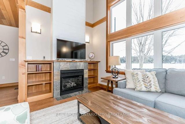 1b - 1841 Muskoka Road 118 W, Condo with 3 bedrooms, 2 bathrooms and 2 parking in Muskoka Lakes ON | Image 3