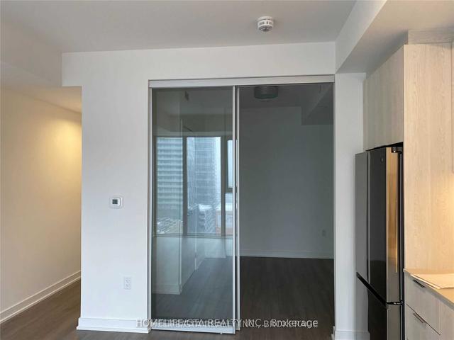1801 - 357 King St W, Condo with 1 bedrooms, 1 bathrooms and 0 parking in Toronto ON | Image 3