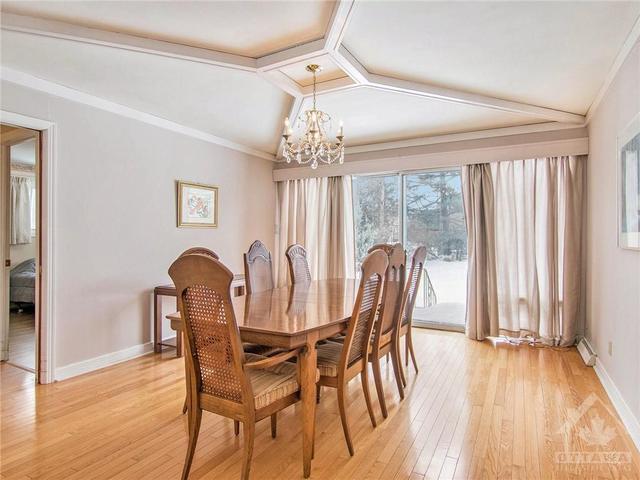 1633 Grasmere Crescent, House detached with 5 bedrooms, 2 bathrooms and 3 parking in Ottawa ON | Image 8