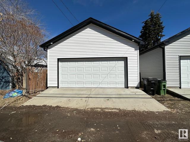 9839 67 Av Nw, House detached with 3 bedrooms, 3 bathrooms and 2 parking in Edmonton AB | Image 36