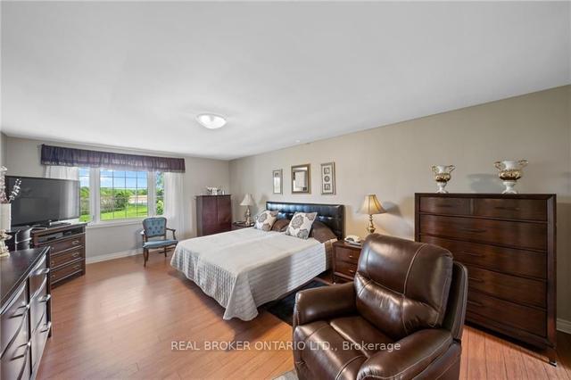 591 Dundas St E, House detached with 5 bedrooms, 4 bathrooms and 32 parking in Hamilton ON | Image 24