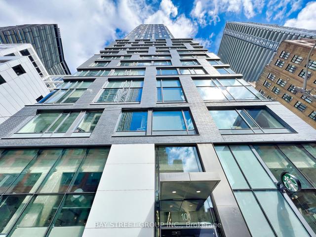 4009 - 101 Peter St, Condo with 2 bedrooms, 2 bathrooms and 1 parking in Toronto ON | Image 1