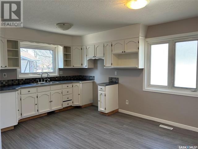 78 Andrews Crescent, House detached with 3 bedrooms, 2 bathrooms and null parking in Regina SK | Image 4