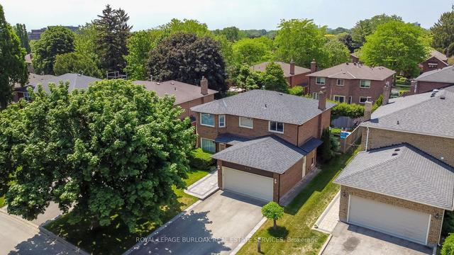550 Kastelic Pl, House detached with 4 bedrooms, 3 bathrooms and 6 parking in Burlington ON | Image 28