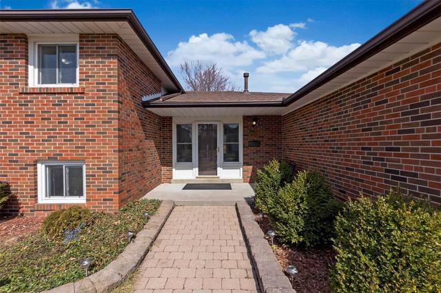 80 Haviland Dr, House detached with 3 bedrooms, 3 bathrooms and 4 parking in Toronto ON | Image 16