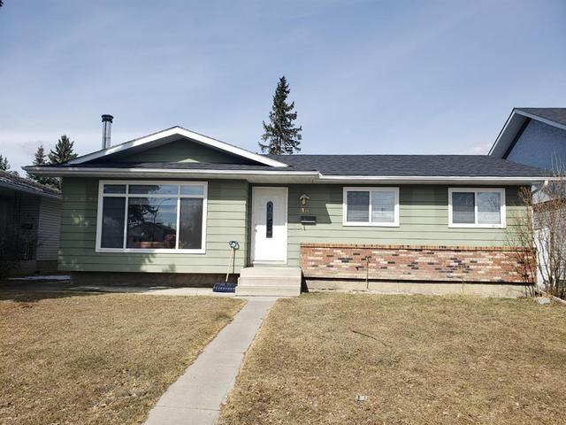 408 Whiteside Road Ne, House detached with 4 bedrooms, 2 bathrooms and 1 parking in Calgary AB | Image 1