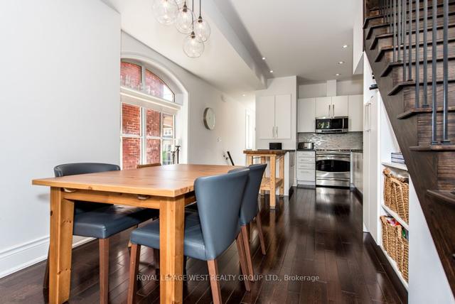 8 - 200 Annette St, Townhouse with 3 bedrooms, 3 bathrooms and 1 parking in Toronto ON | Image 27