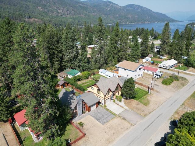 1589 Neimi Road, House detached with 3 bedrooms, 4 bathrooms and null parking in Kootenay Boundary C BC | Image 4