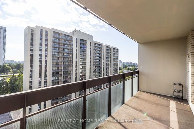1411 - 177 Linus Rd, Condo with 2 bedrooms, 2 bathrooms and 1 parking in Toronto ON | Image 25