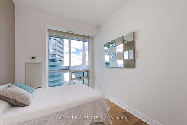 lph4901 - 55 Bremner Blvd, Condo with 3 bedrooms, 2 bathrooms and 1 parking in Toronto ON | Image 28