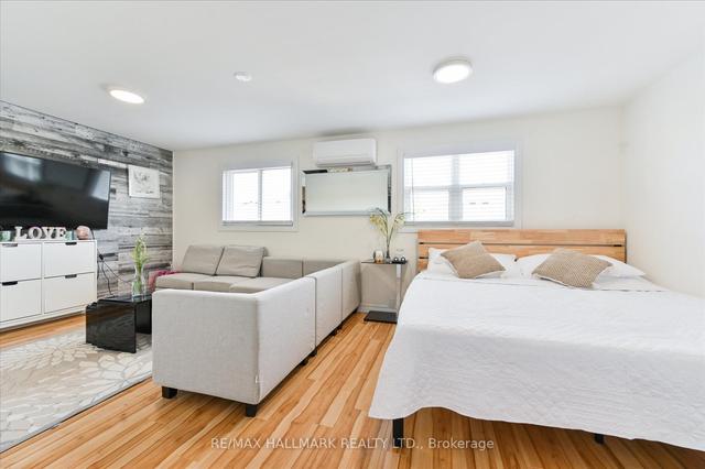 28 Candle Liteway, Townhouse with 3 bedrooms, 2 bathrooms and 2 parking in Toronto ON | Image 10