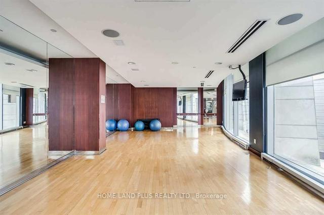 2112 - 2181 Yonge St, Condo with 1 bedrooms, 1 bathrooms and 1 parking in Toronto ON | Image 4