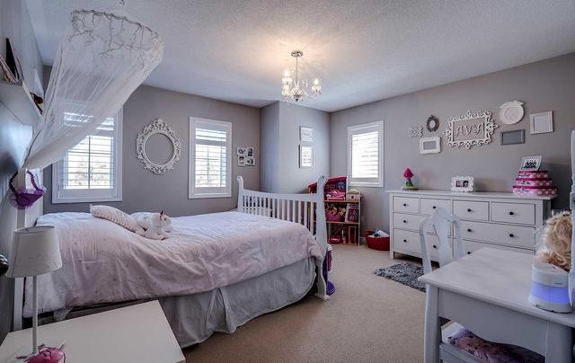 102 Edwin Carr St, House detached with 4 bedrooms, 4 bathrooms and 4 parking in Clarington ON | Image 12