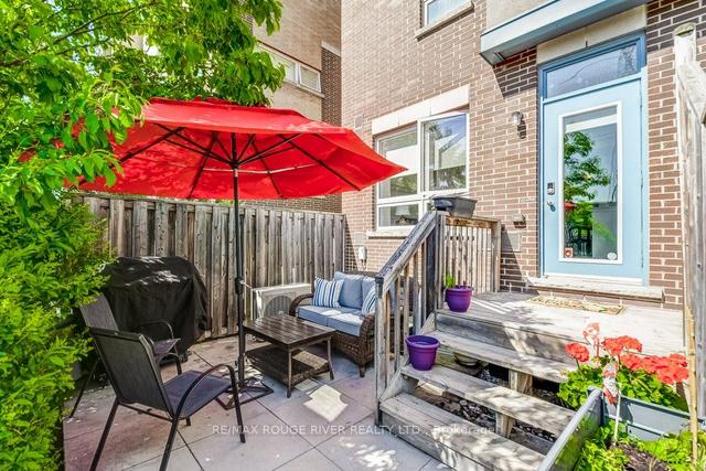 4 - 98 Caledonia Park Rd, Townhouse with 2 bedrooms, 2 bathrooms and 1 parking in Toronto ON | Image 11
