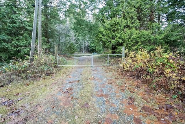 1030 Gilmour Road, House detached with 3 bedrooms, 2 bathrooms and 20 parking in Sunshine Coast F BC | Image 32