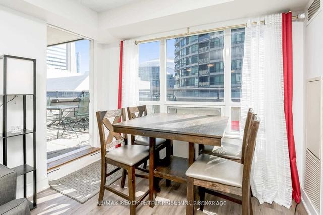 517 - 20 Blue Jays Way, Condo with 3 bedrooms, 2 bathrooms and 1 parking in Toronto ON | Image 6
