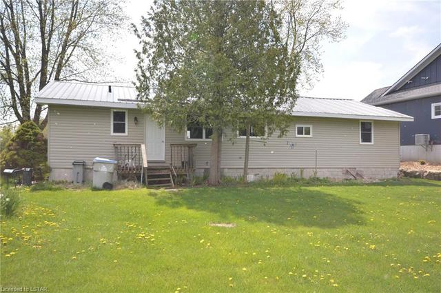 8323 Burwell Road, House detached with 3 bedrooms, 1 bathrooms and null parking in Lambton Shores ON | Image 2