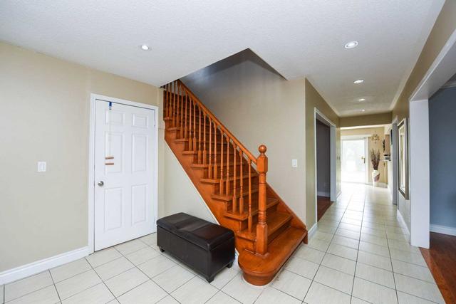 8 Jeremy Pl, House detached with 4 bedrooms, 4 bathrooms and 5 parking in Brampton ON | Image 25