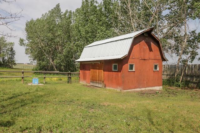 22574 Township Road 384, House detached with 3 bedrooms, 2 bathrooms and null parking in Red Deer County AB | Image 27