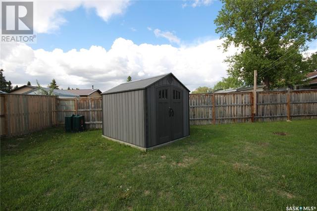 1731 St. Laurent Drive, House detached with 3 bedrooms, 1 bathrooms and null parking in North Battleford CY SK | Image 24