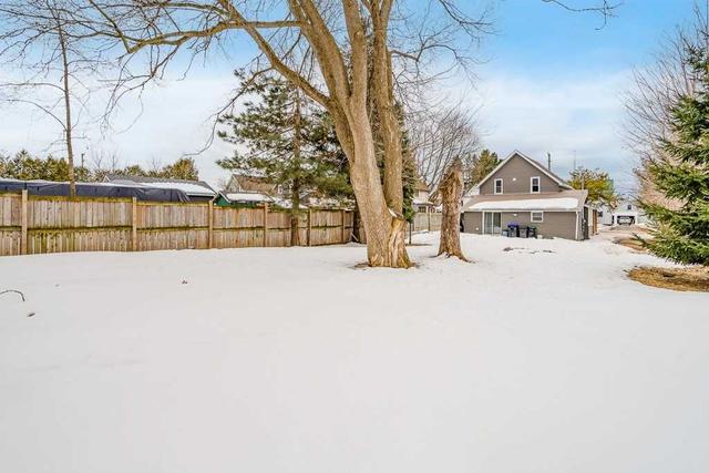 39 Maria St, House detached with 2 bedrooms, 2 bathrooms and 3 parking in Penetanguishene ON | Image 11