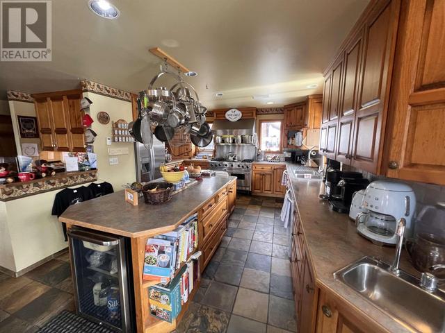 7915 Machette Lake Road, House detached with 5 bedrooms, 4 bathrooms and null parking in Cariboo L BC | Image 11