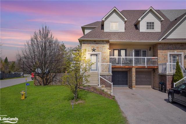 45 Admiral Drive, House attached with 2 bedrooms, 2 bathrooms and 3 parking in Wasaga Beach ON | Image 1