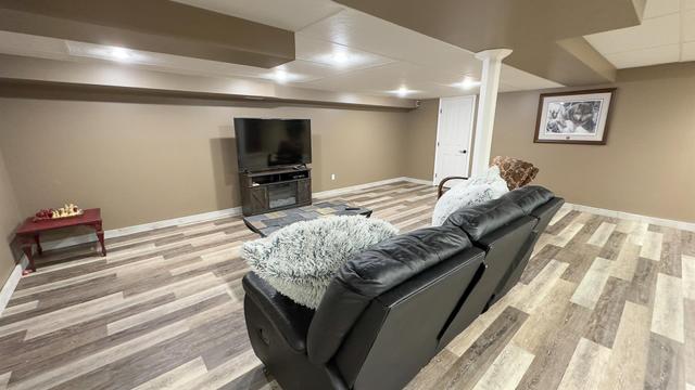 170 28319 Twp Rd 384, House detached with 5 bedrooms, 3 bathrooms and 2 parking in Red Deer County AB | Image 42