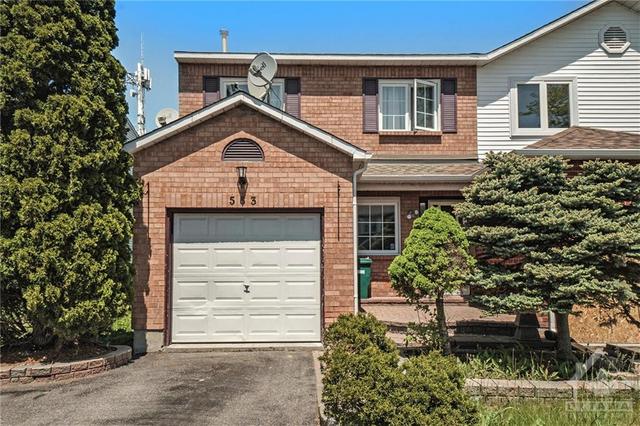 563 Latour Crescent, Townhouse with 3 bedrooms, 3 bathrooms and 3 parking in Ottawa ON | Image 2