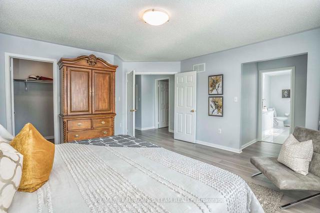 24 Jaguar St, House detached with 4 bedrooms, 4 bathrooms and 4 parking in Toronto ON | Image 8