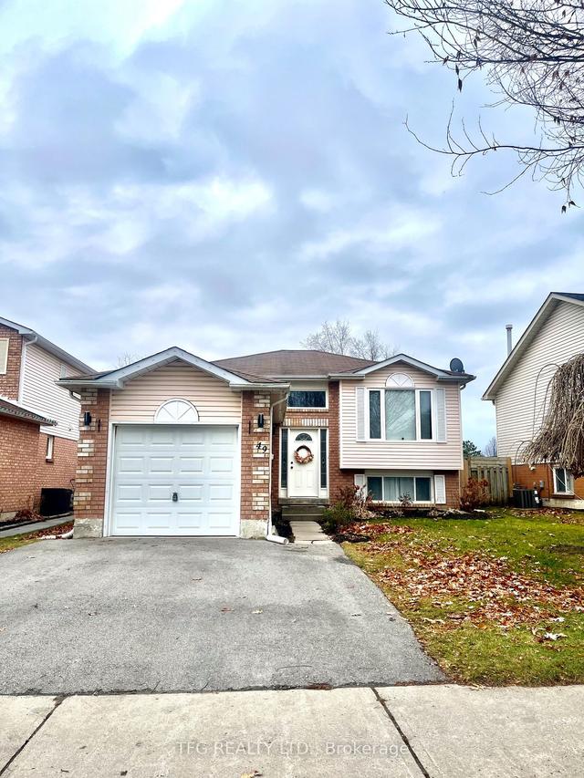 49 Fenwick Ave, House detached with 3 bedrooms, 2 bathrooms and 4 parking in Clarington ON | Image 1