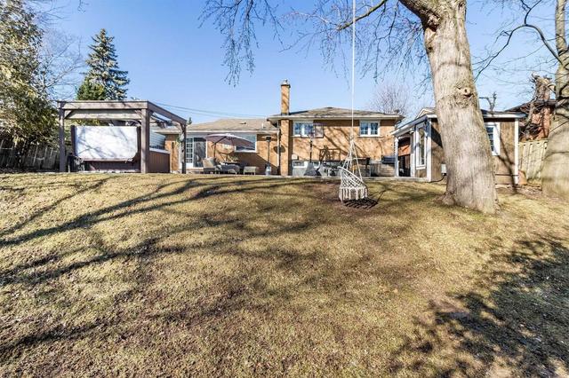 2154 Bridge Rd, House detached with 3 bedrooms, 3 bathrooms and 4 parking in Oakville ON | Image 17