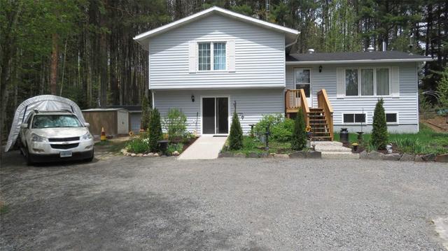 124 East Waseosa Lake Rd, House detached with 3 bedrooms, 2 bathrooms and 5 parking in Huntsville ON | Image 1