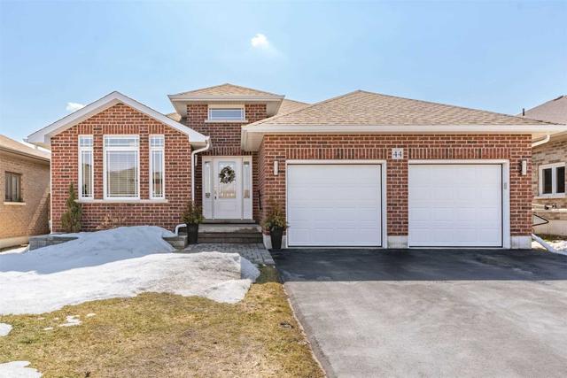 44 Bevan Dr, House detached with 3 bedrooms, 3 bathrooms and 6 parking in Belleville ON | Image 1