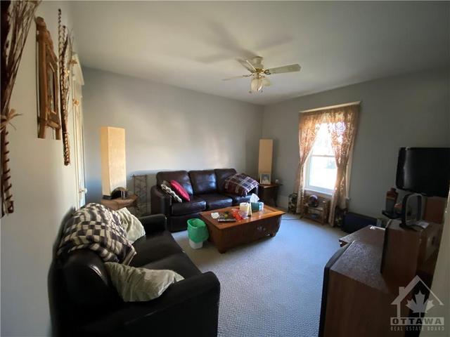 102 Queen Street, Home with 0 bedrooms, 0 bathrooms and 4 parking in Smiths Falls ON | Image 23