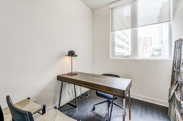 209 - 2221 Yonge St, Condo with 3 bedrooms, 2 bathrooms and 0 parking in Toronto ON | Image 10
