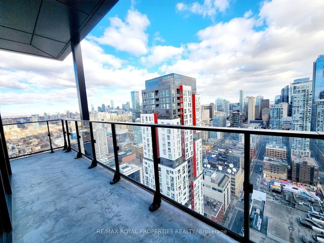 ph 3608 - 125 Peter St, Condo with 2 bedrooms, 1 bathrooms and 1 parking in Toronto ON | Image 14